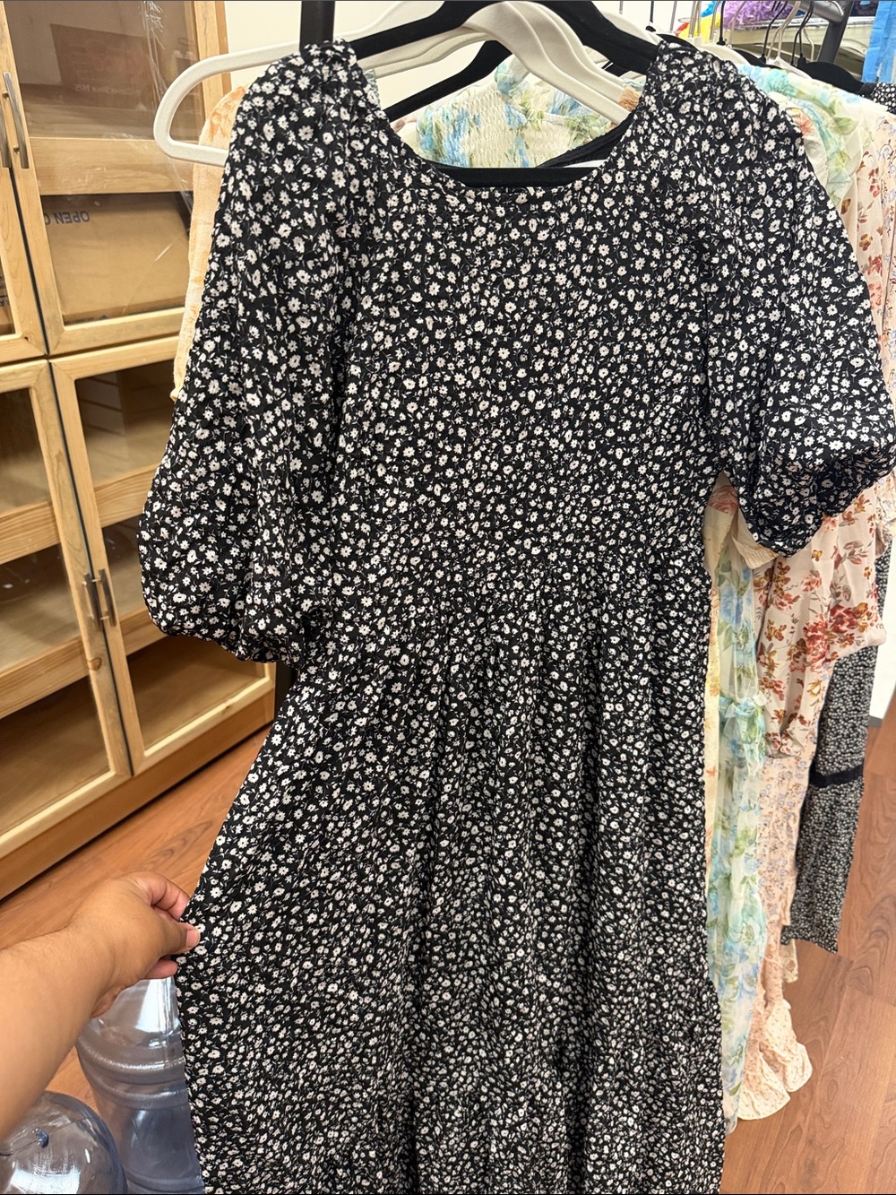 Black Floral Puff Sleeve Maxi Dress - Timeless Summer Style - Picture 2 of 4